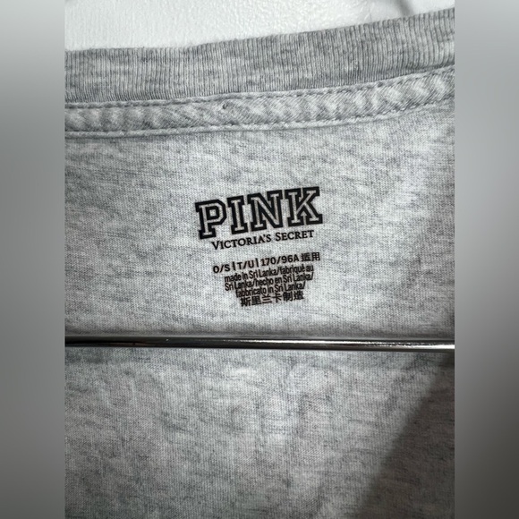 VS Pink T-Shirt - Picture 4 of 4